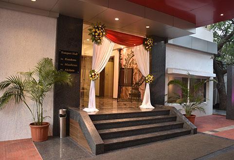 Hotel South Coast Navi Mumbai Bagian luar foto